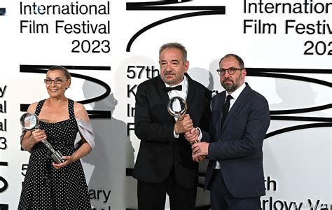 ‘­B­l­a­g­a­’­n­ı­n­ ­D­e­r­s­l­e­r­i­’­ ­K­a­r­l­o­v­y­ ­V­a­r­y­ ­F­i­l­m­ ­F­e­s­t­’­i­n­ ­B­ü­y­ü­k­ ­Ö­d­ü­l­ü­n­ü­ ­K­a­z­a­n­d­ı­